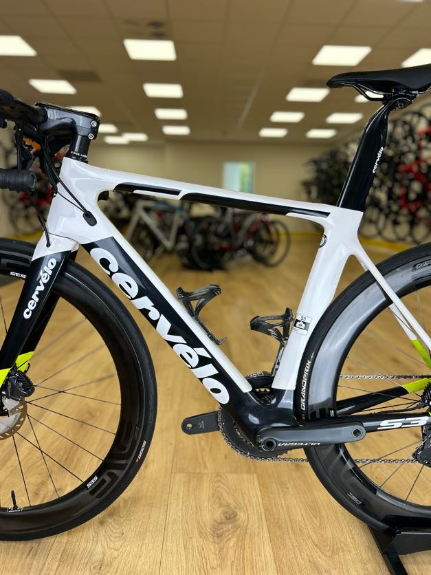 Cervelo S3 Full Carbon Di2 Ultegra Racefiets