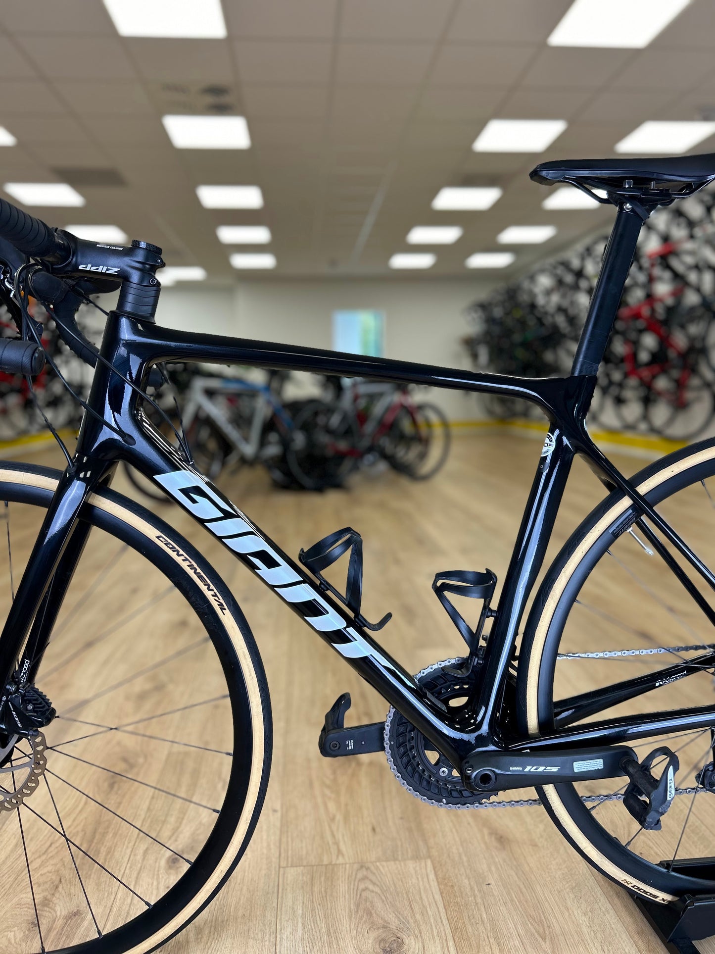 2024 Giant TCR Disc Carbon Racefiets