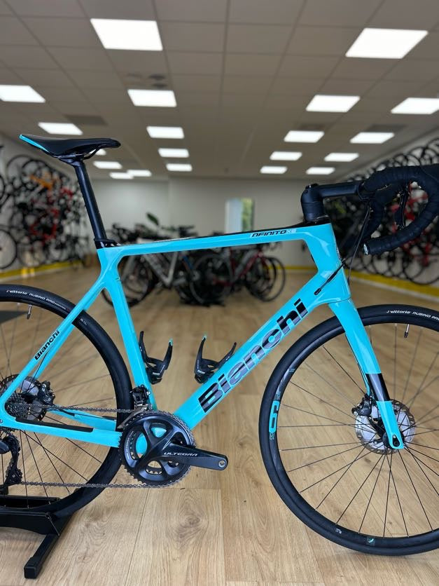 XL Bianchi Infinito XE Ultegra Disc Carbon Racefiets