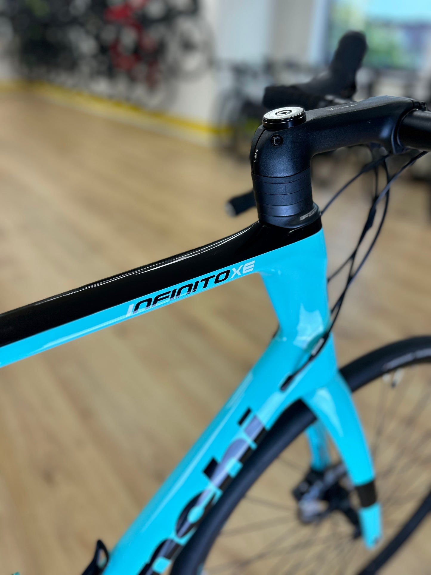 XL Bianchi Infinito XE Ultegra Disc Carbon Racefiets