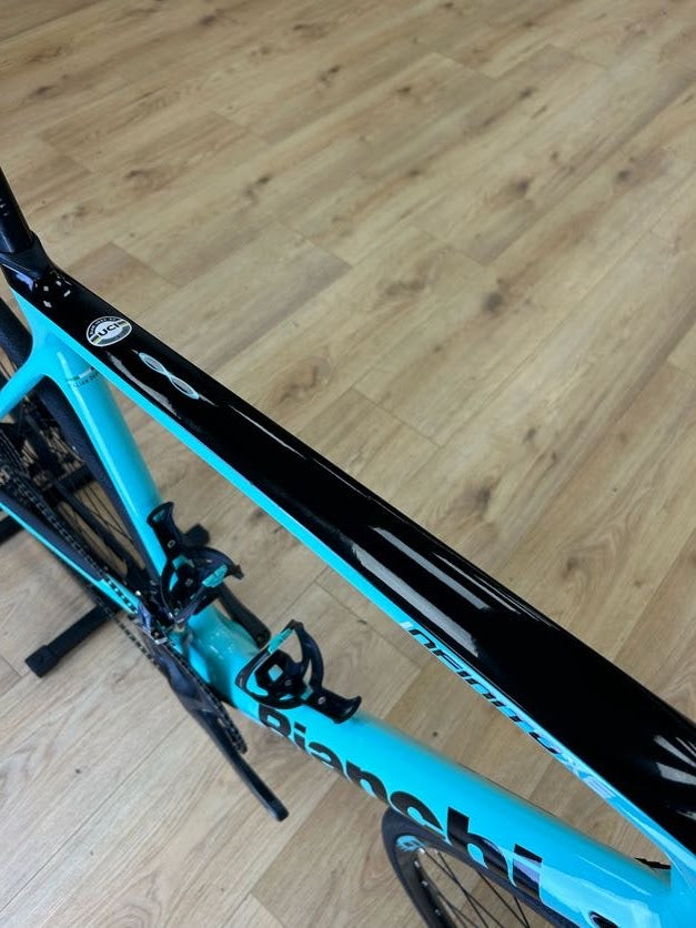 XL Bianchi Infinito XE Ultegra Disc Carbon Racefiets