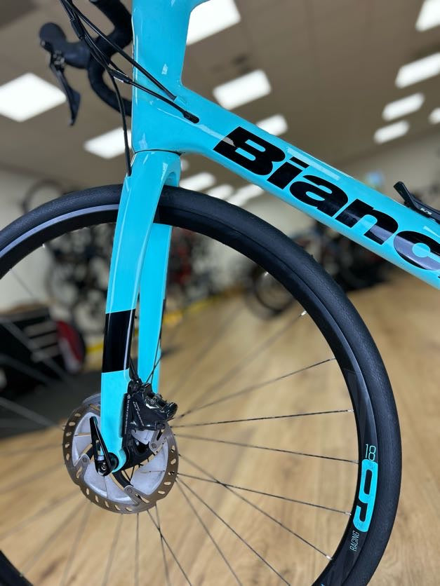 XL Bianchi Infinito XE Ultegra Disc Carbon Racefiets