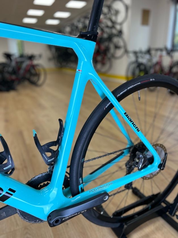 XL Bianchi Infinito XE Ultegra Disc Carbon Racefiets