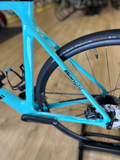 XL Bianchi Infinito XE Ultegra Disc Carbon Racefiets