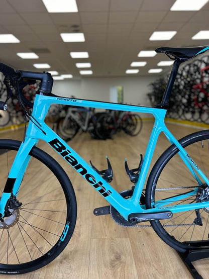 XL Bianchi Infinito XE Ultegra Disc Carbon Racefiets