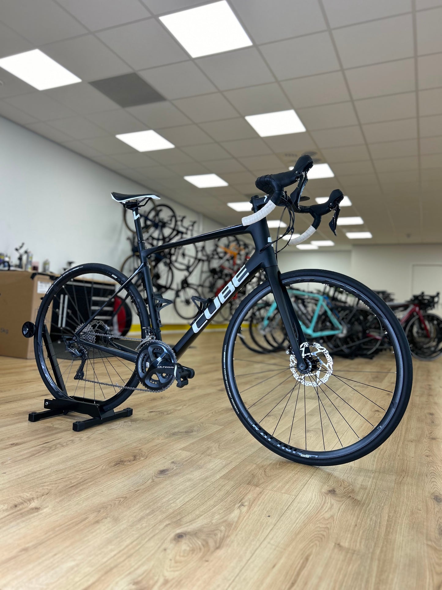 Cube Attain Ultegra Disc Carbon Racefiets