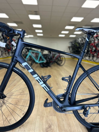 Cube Attain Ultegra Disc Carbon Racefiets