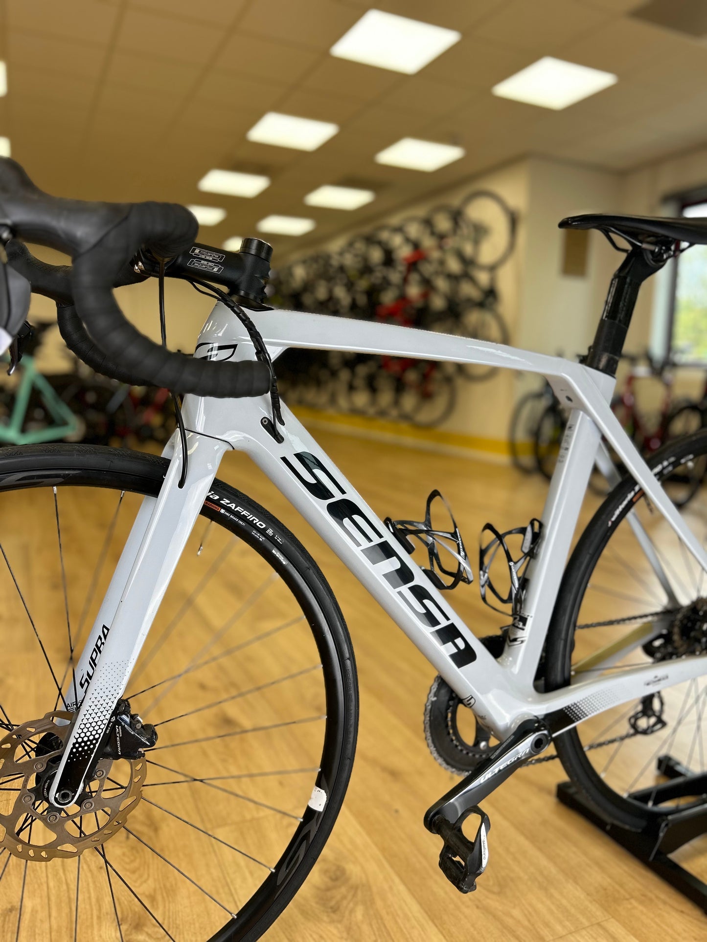 Sensa Giulia Evo Di2 Ultegra Disc Powermeter Racefiets