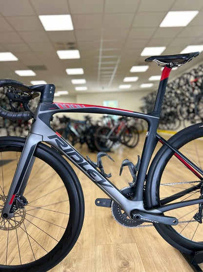 Ridley Noah Fast Di2 Carbon Disc Racefiets