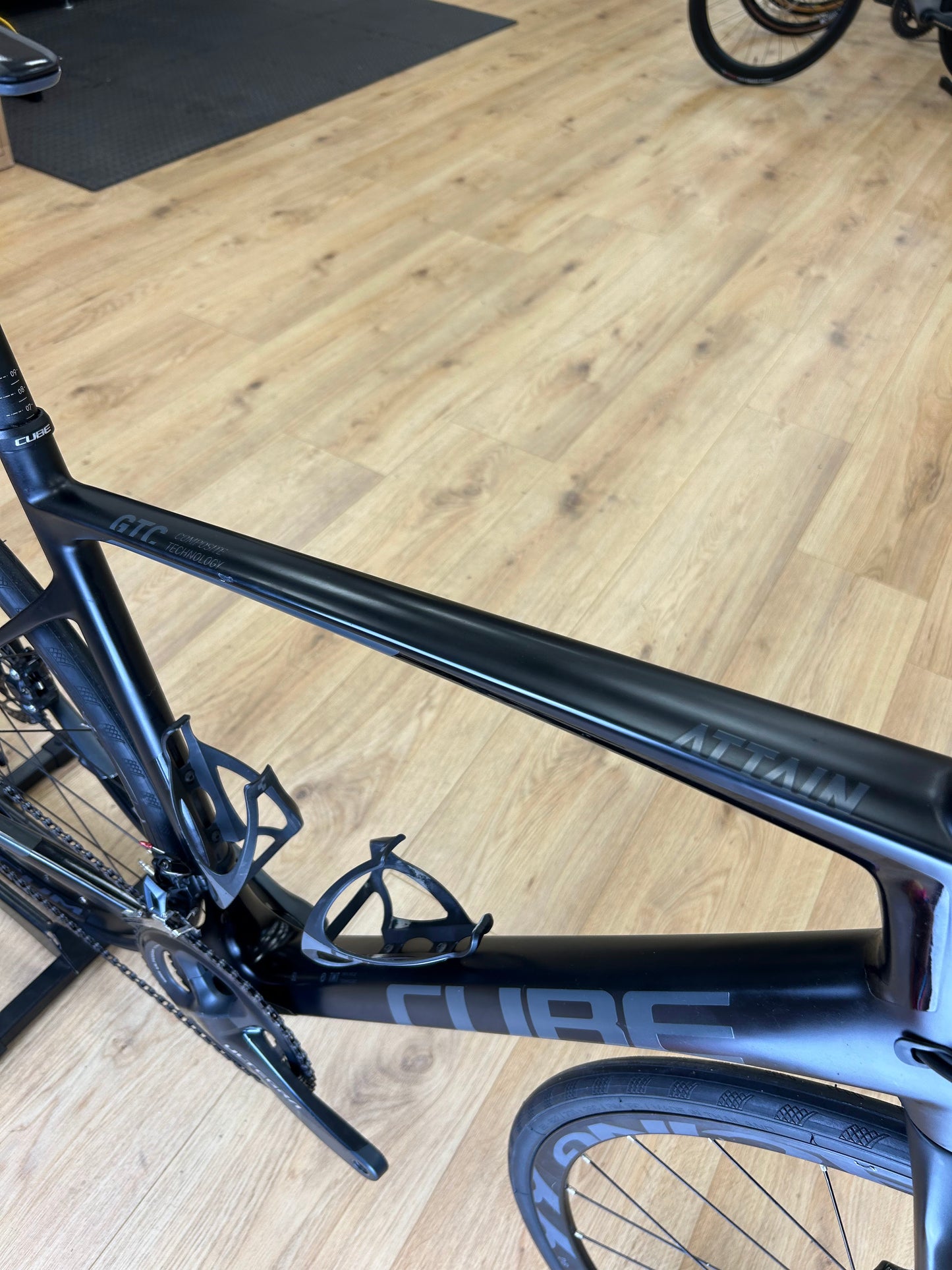 Cube Attain Carbon Ultegra Racefiets