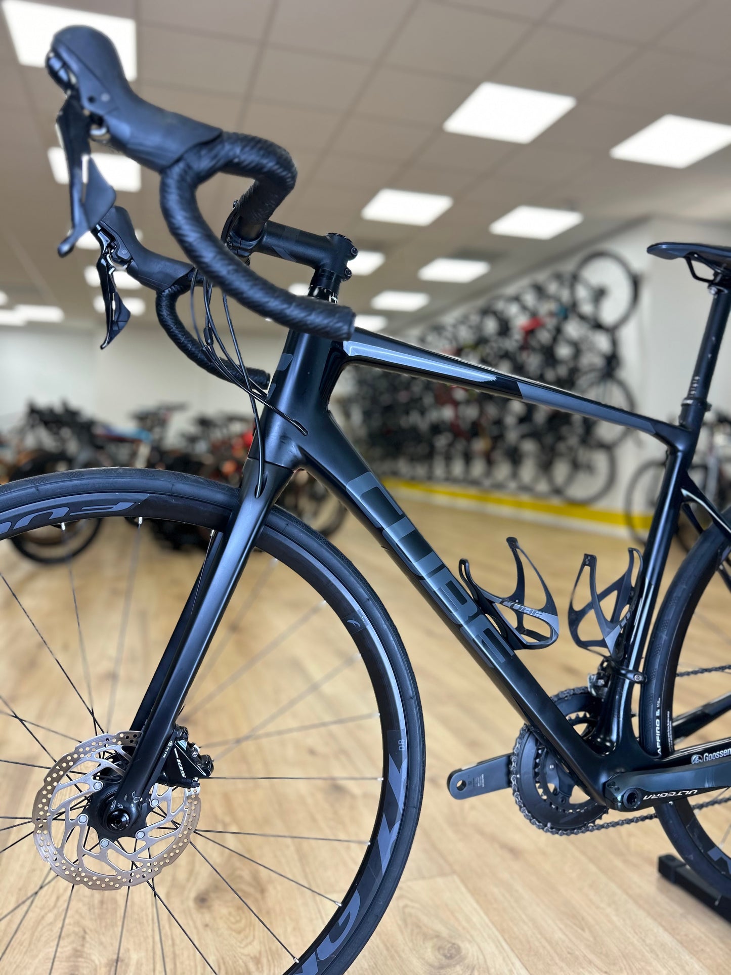 Cube Attain Carbon Ultegra Racefiets