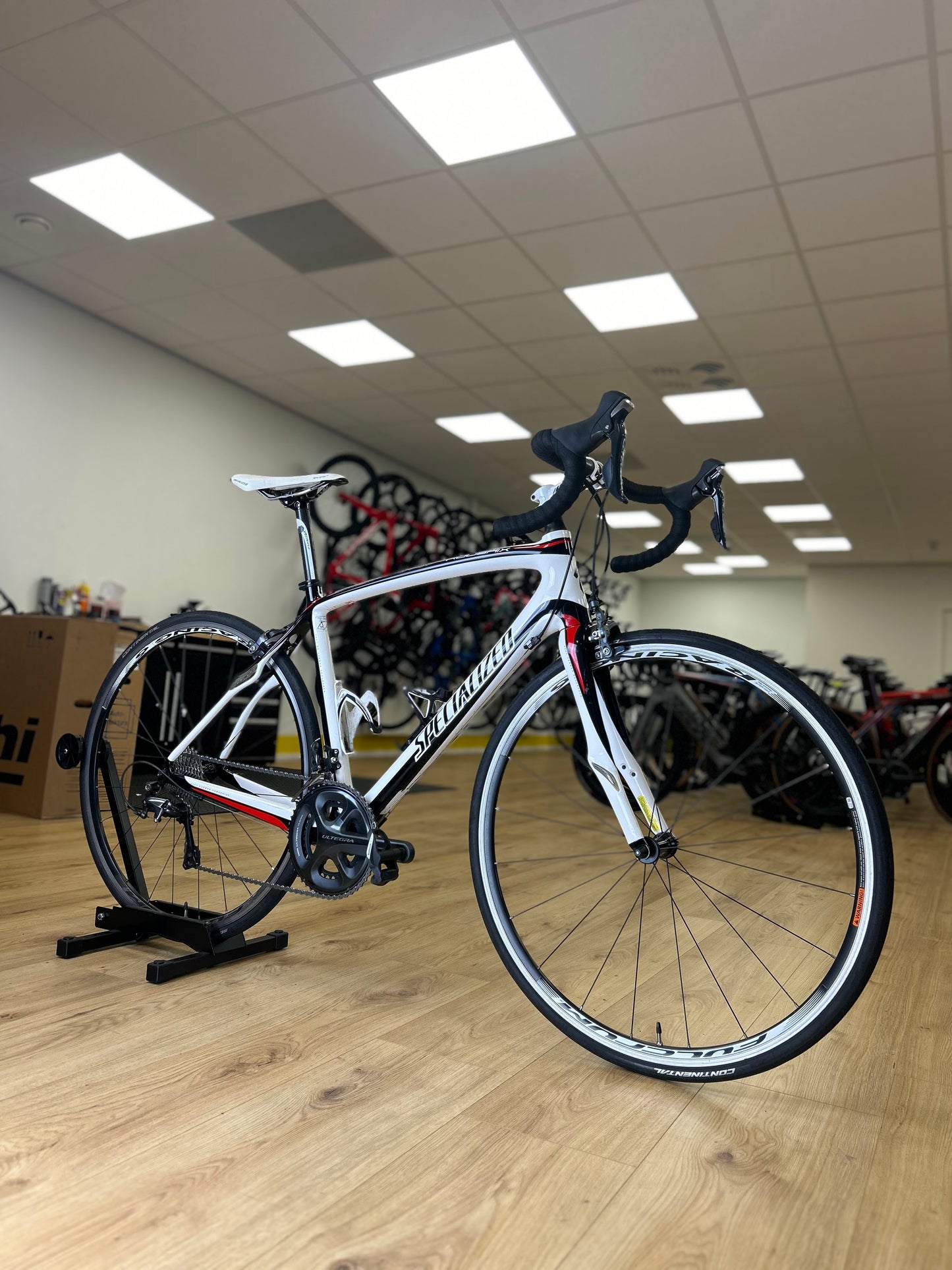 Specialized Roubaix Carbon Ultegra Racefiets  Staat: Goede staat