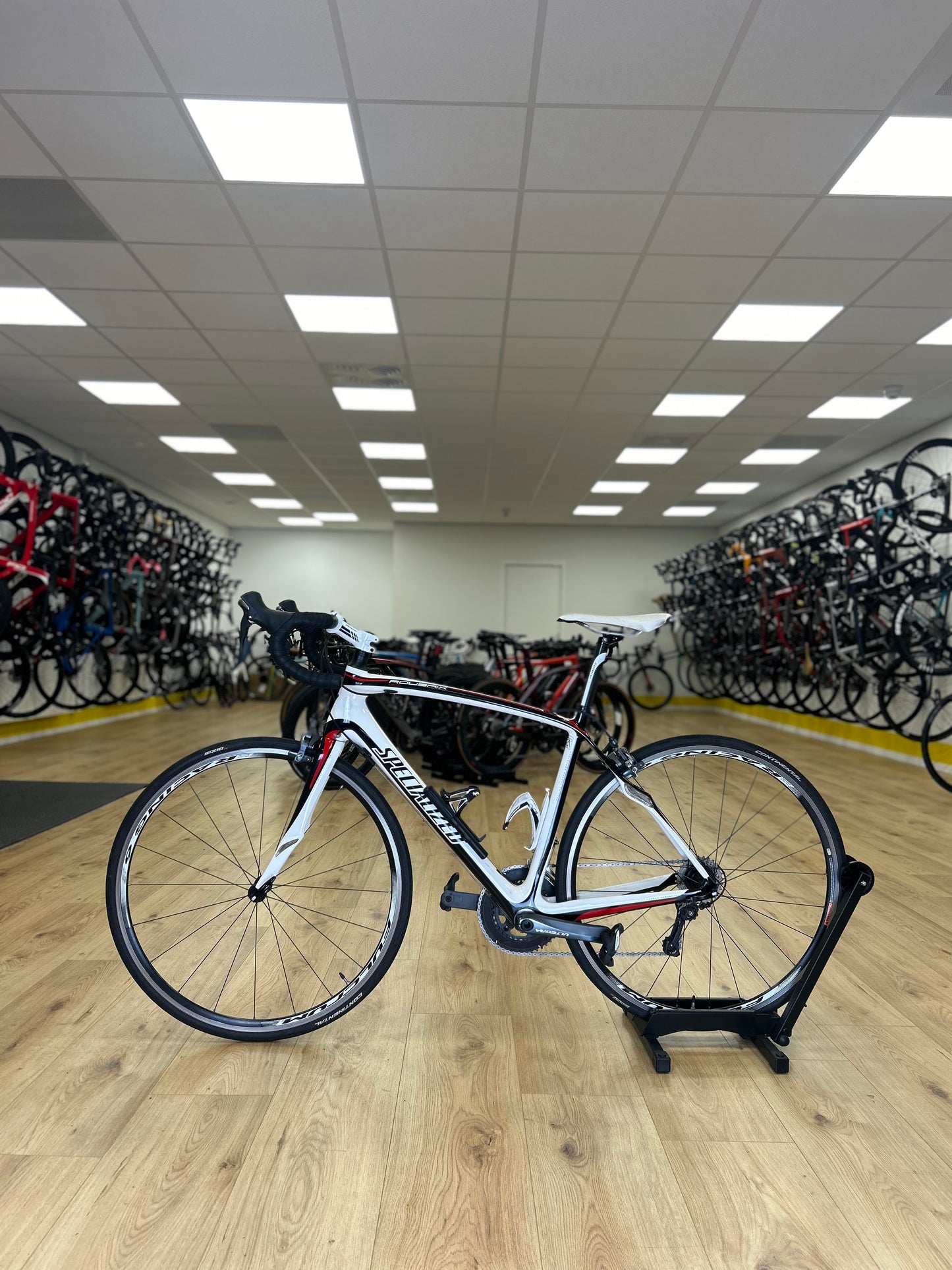 Specialized Roubaix Carbon Ultegra Racefiets  Staat: Goede staat