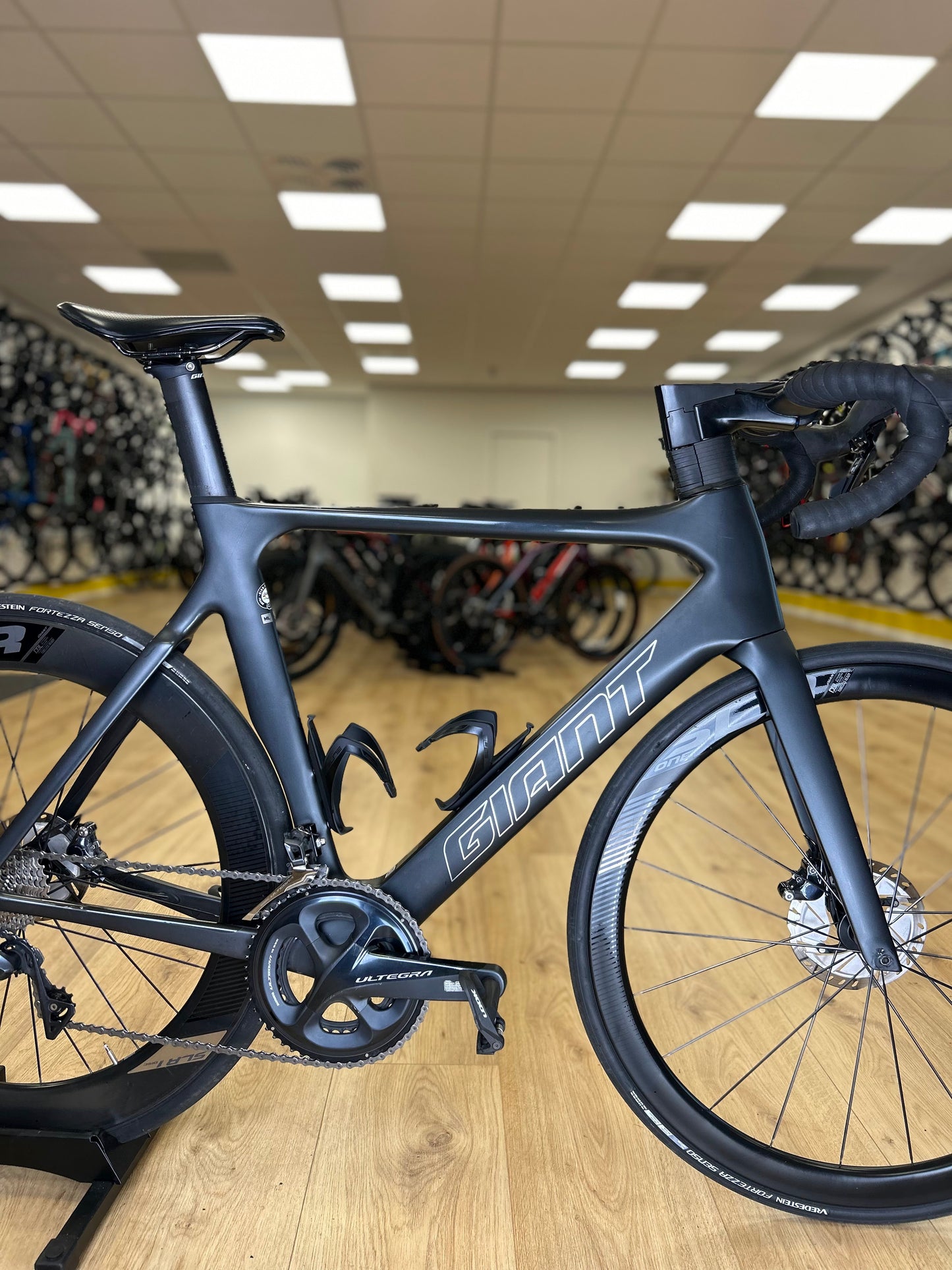 Giant propel full Carbon Ultegra Disc Racefiets